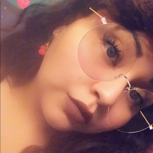 Meet your Posher, Elsa